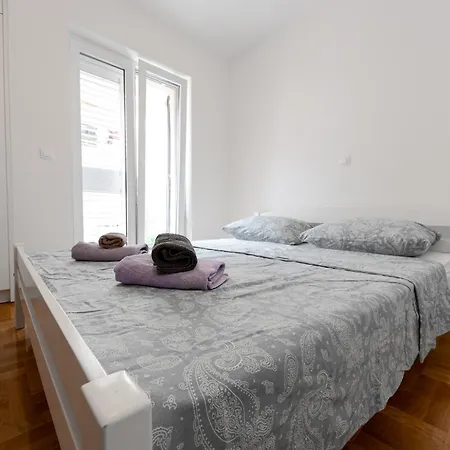 Bay Marisa Apartmán *