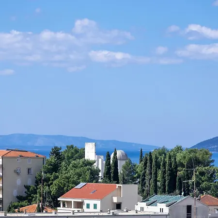 Bay Marisa * Makarska
